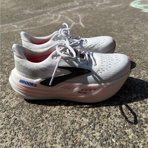 NWOT Women’s Brooks Glycerin Max Running Shoes - Picture 4 of 6